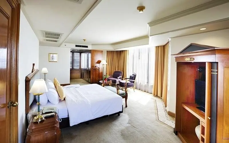Queen Suite River View, 5-star luxury next to Chao Phraya River & Terminal 21 at Rama 3